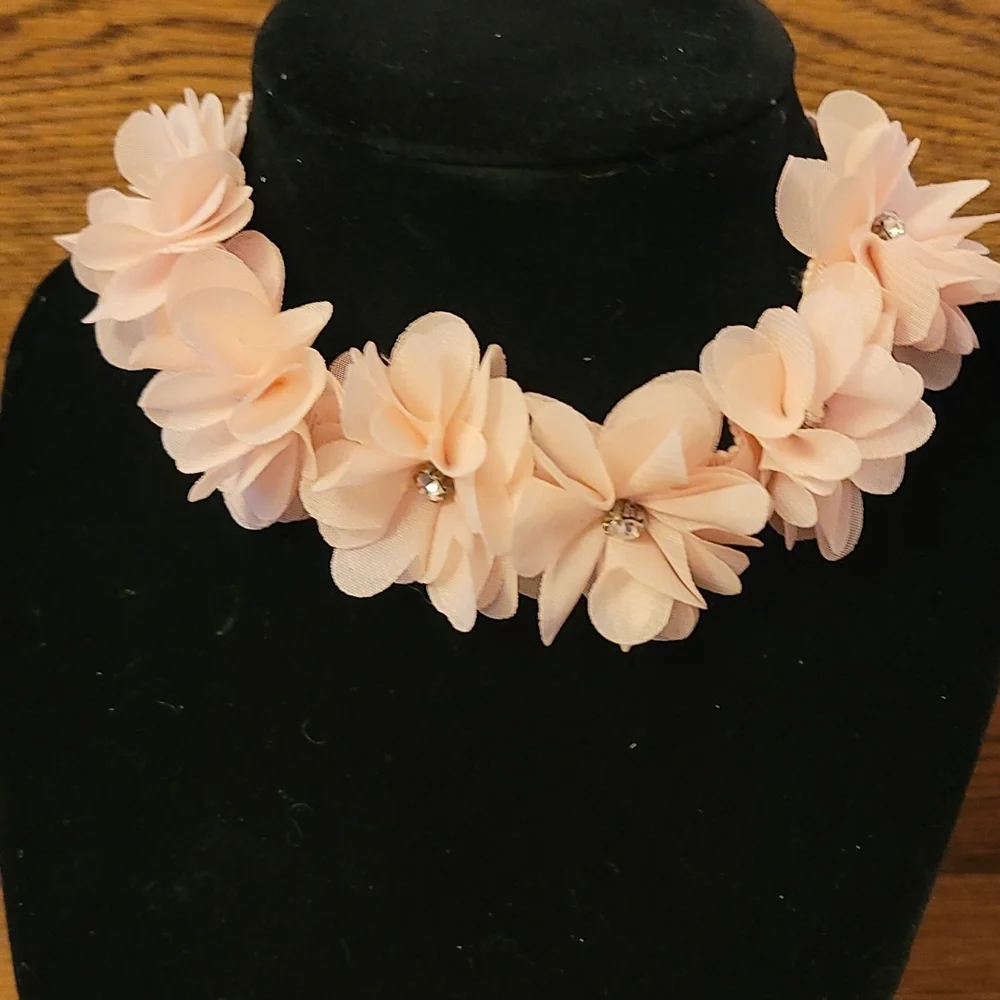 Choker necklaces set of 3